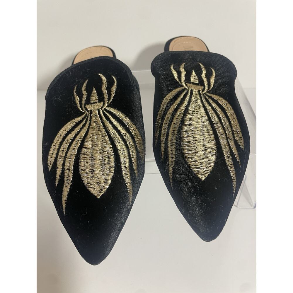 Mavirs Black Velvety w/ Gold Embroidery Slide Ons Size 8 NWOT - Picture 2 of 10